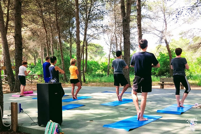 Ugento - Vivosa Apulia resort lezione di yoga nella pineta