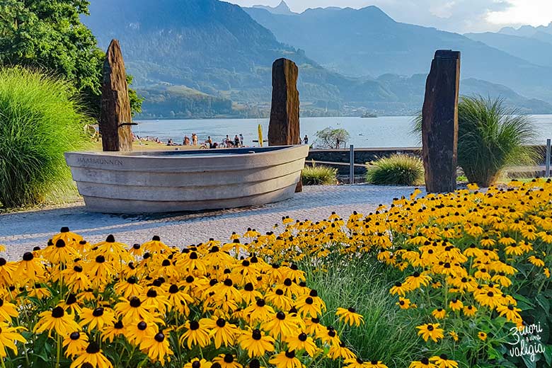 Svizzera - Walenstad, fontana fronte lago di Walen