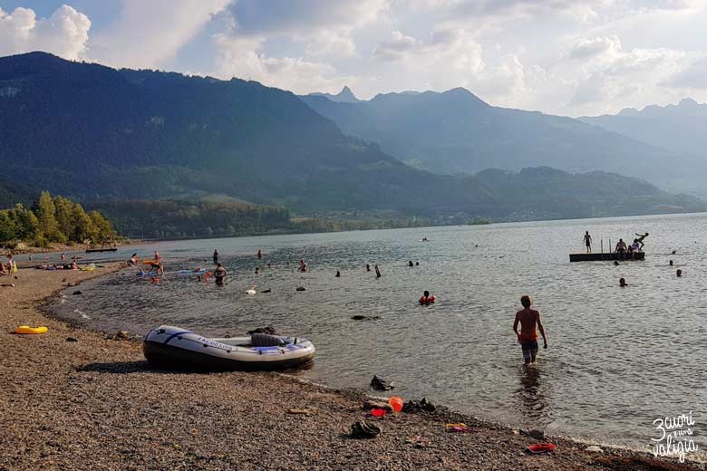 Svizzera - Walenstad, spiaggia del lago di Walen
